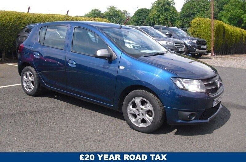 Blue Used 2015 Dacia Sandero Lauréate Hatchback | £2,695 - Image 1/4