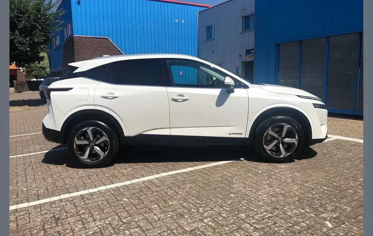 Used Nissan Qashqai N-Connecta 187 HP (137 kW) 2024 White SUV