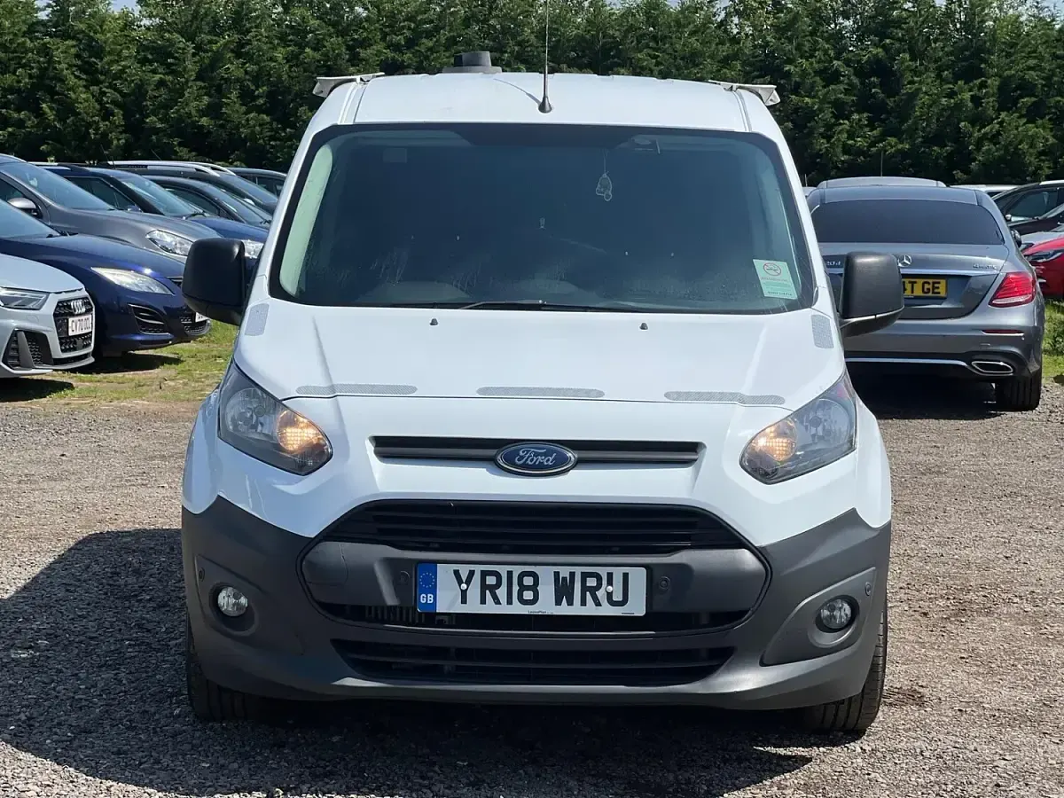 Used Ford Transit Connect 100 HP (73 kW) 2018 White MPV