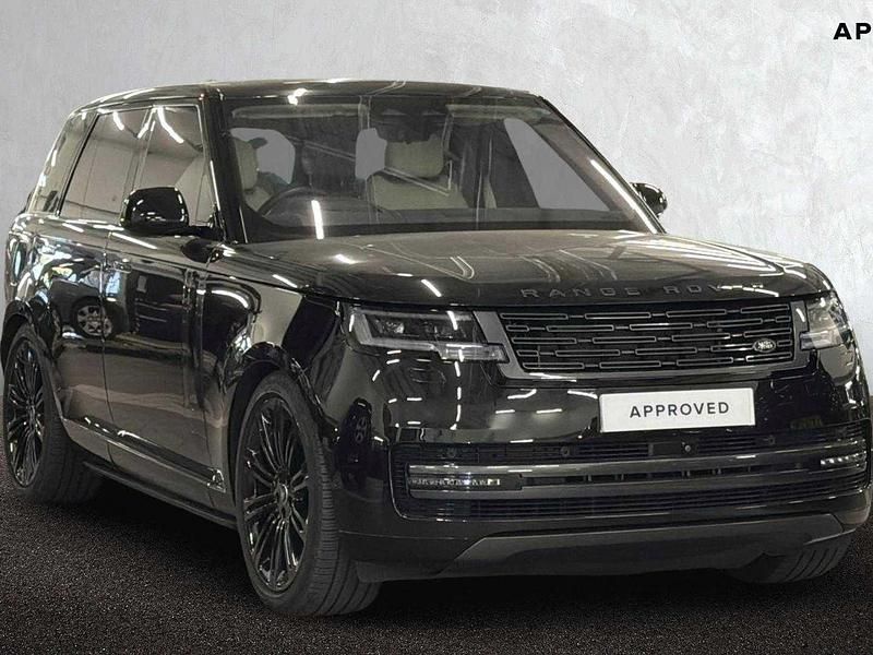 Begagnad Land Rover Range Rover First Edition 2023 Svart SUV