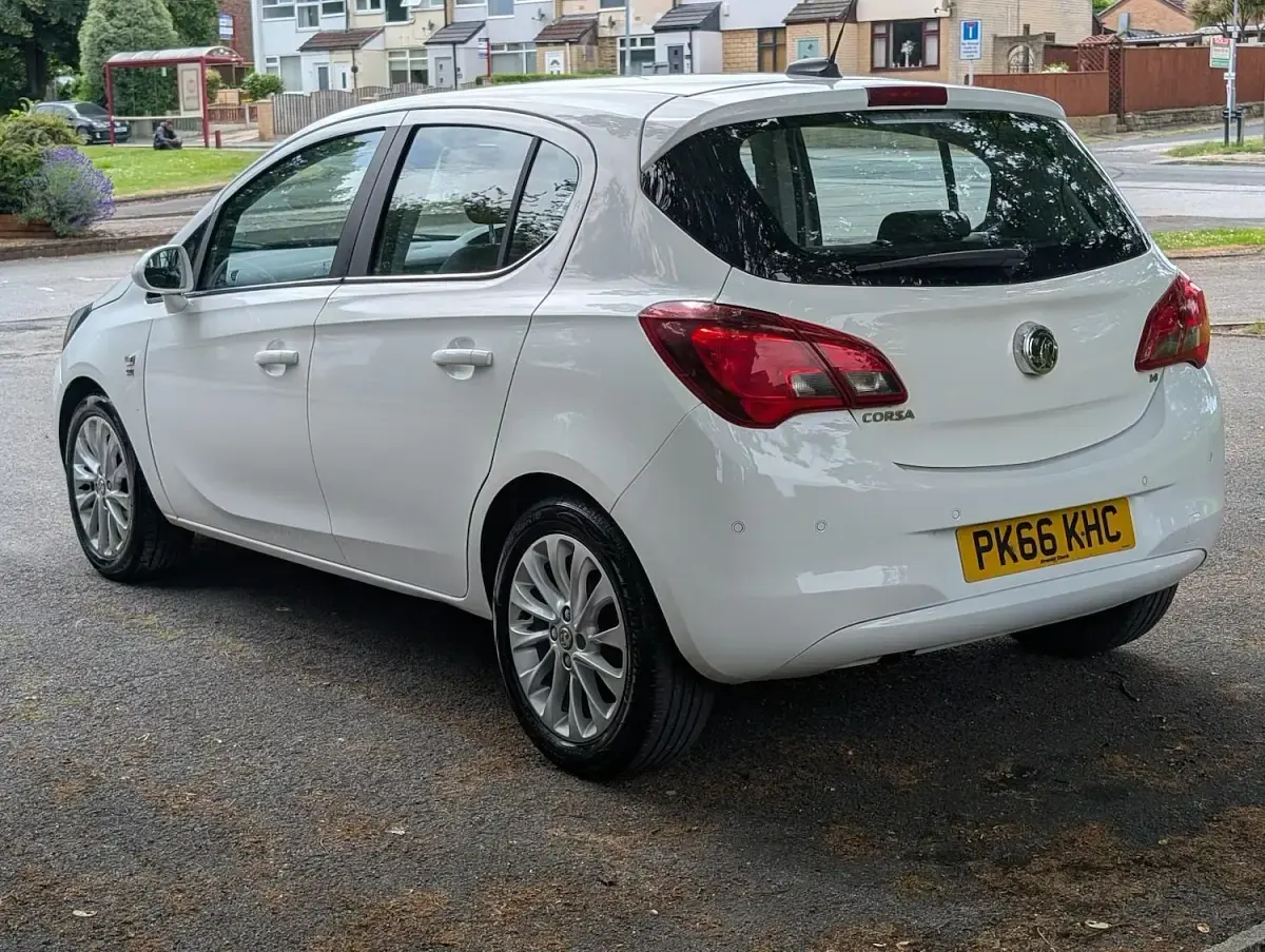 Used Vauxhall Corsa 2016 White Hatchback