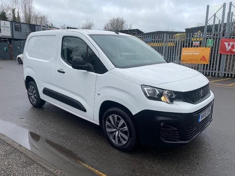 Used Peugeot Partner 2019 White MPV