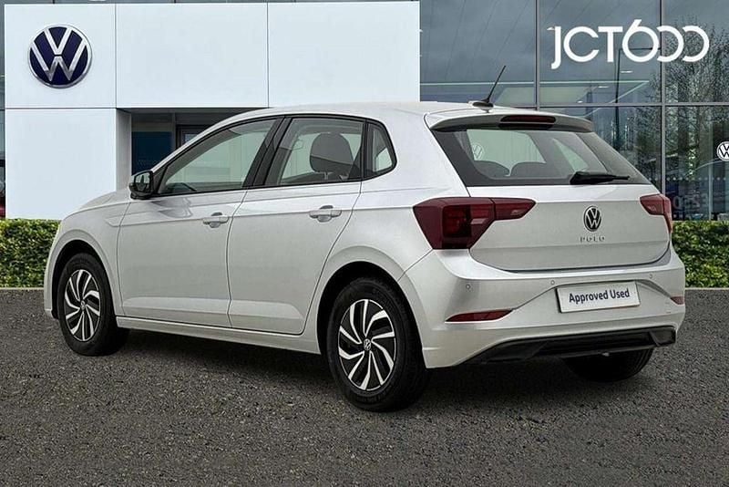 Used VW Polo Life 95 HP (69 kW) 2023 Silver Hatchback
