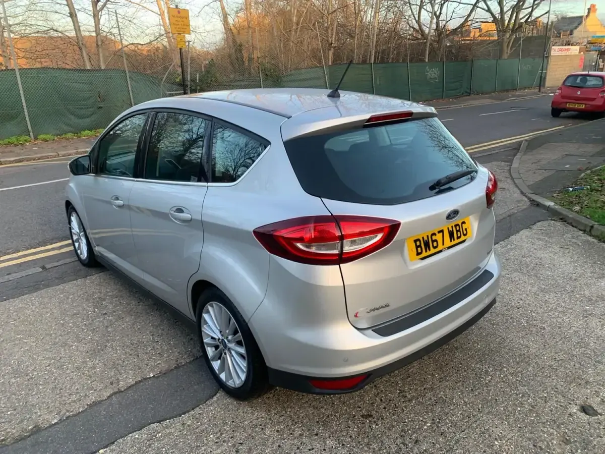 Begagnad Ford C-MAX Titanium 2018 Silver Minibuss