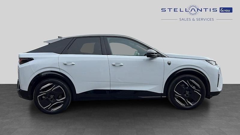Used Peugeot e-3008 GT 152 kW (207 HP) 2024 White SUV