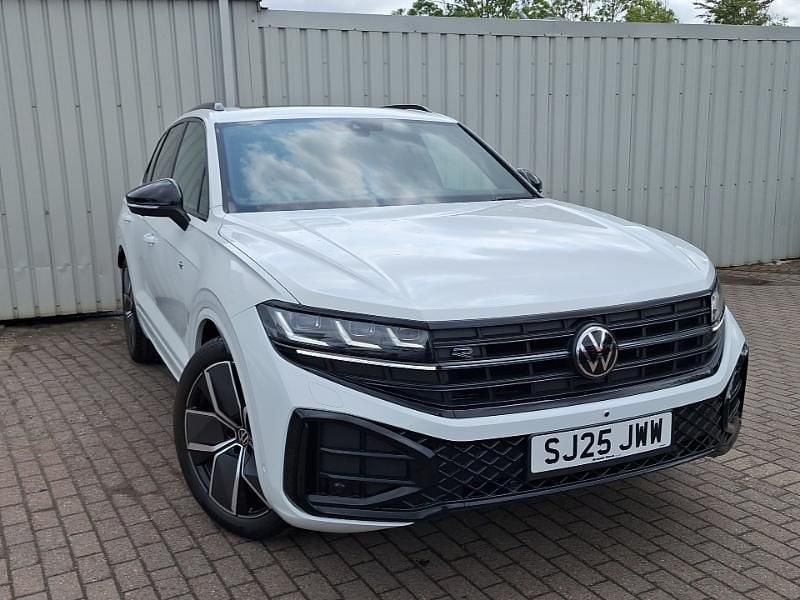 Solid pure white New 2025 VW Touareg Black Edition SUV | £61,998 (Good price) - Image 1/4