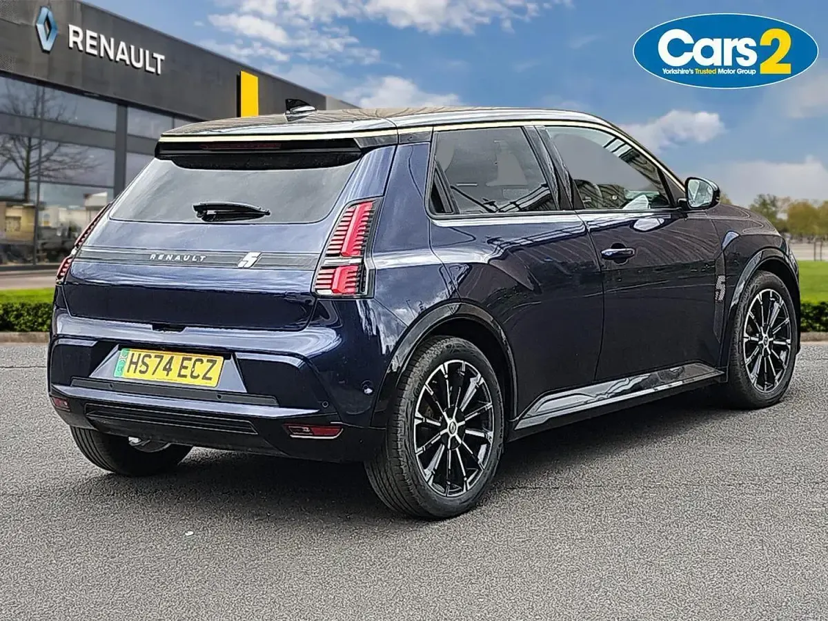 Used Renault R5 Iconic 110 kW (150 HP) 2025 Blue/black  Hatchback