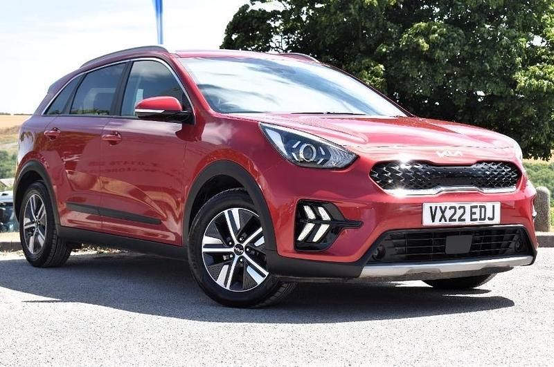 Red Used 2022 Kia Niro 2 SUV | £14,280 (Good price) - Image 1/3