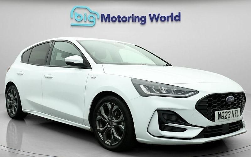 Used 2023 Ford Focus ST-Line Hatchback | £14,300 (Fair price) - Image 1/4