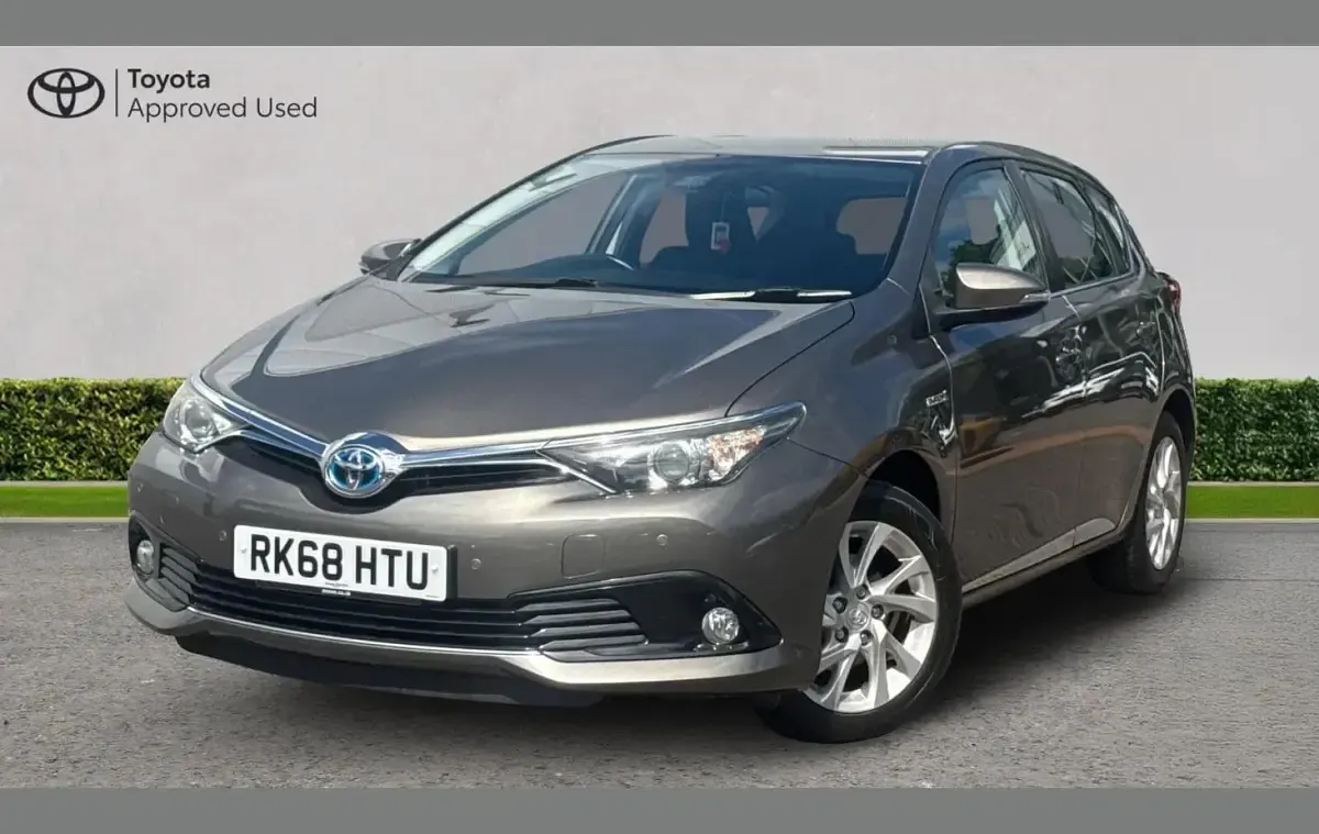 Used Toyota Auris Hybrid 134 HP (98 kW) 2018 Other Hatchback