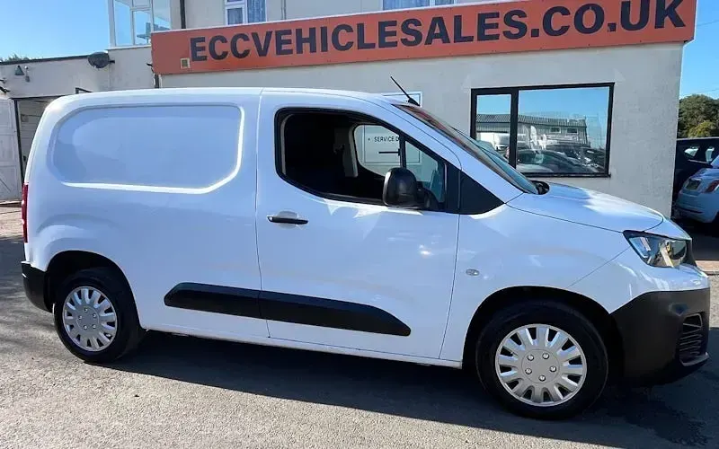 Used Peugeot Partner 131 HP (96 kW) 2020 MPV