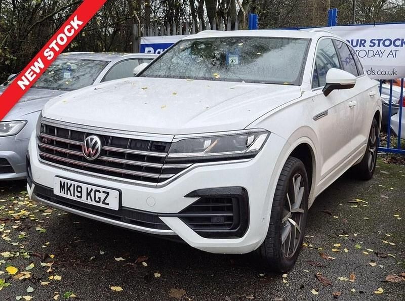 White Used 2019 VW Touareg R-line SUV | £27,000 (Fair price) - Image 1/1