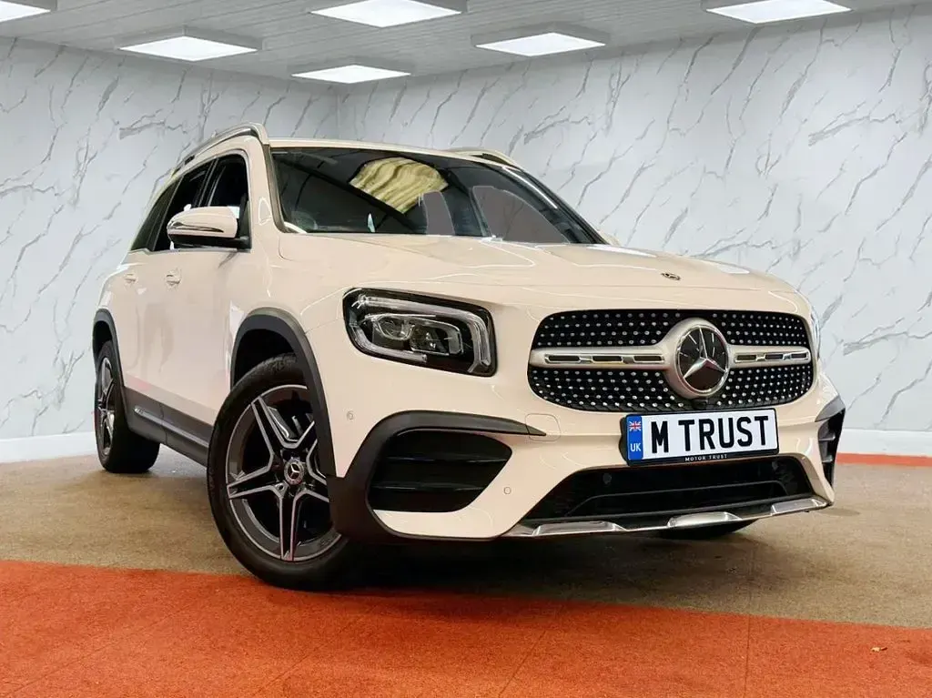 Used Mercedes GLB220 AMG Line Premium 190 HP (139 kW) 2020 White SUV