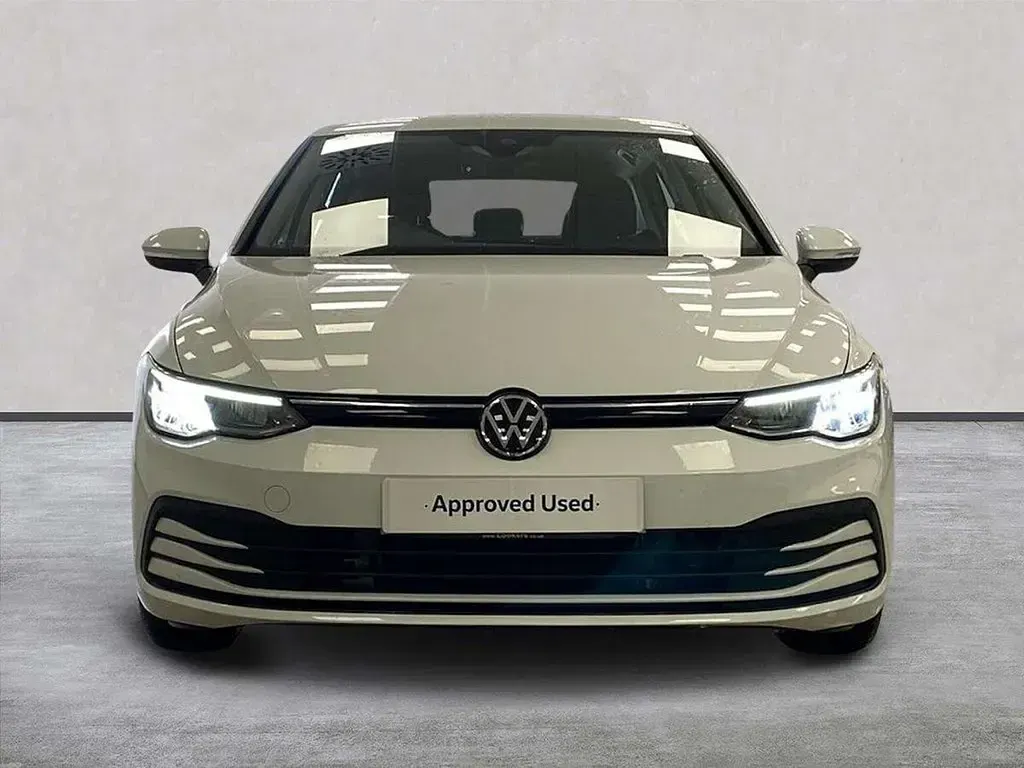 Używany VW Golf VIII S 150 KM (110 kW) 2022 Biały Hatchback