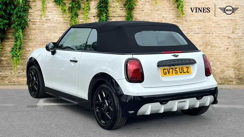 Used Mini Cooper 147 kW (201 HP) 2025 White Hatchback