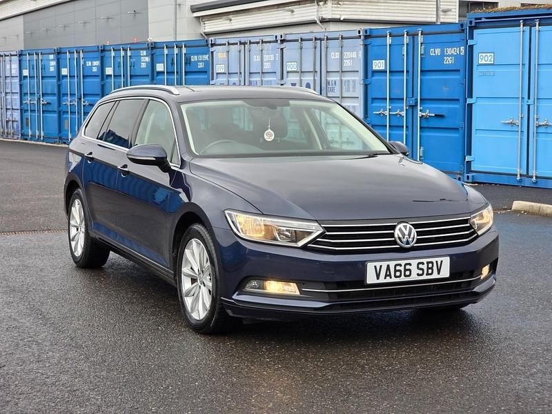 Begagnad VW Passat Business 2017 Blå Kombi