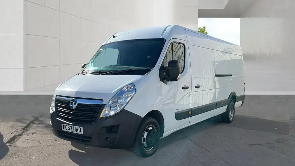 Begagnad Vauxhall Movano 125 HK (91 kW) 2017 Vit Minibuss