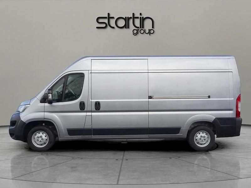 Used Citroën Relay 138 HP (101 kW) 2023 Grey Van