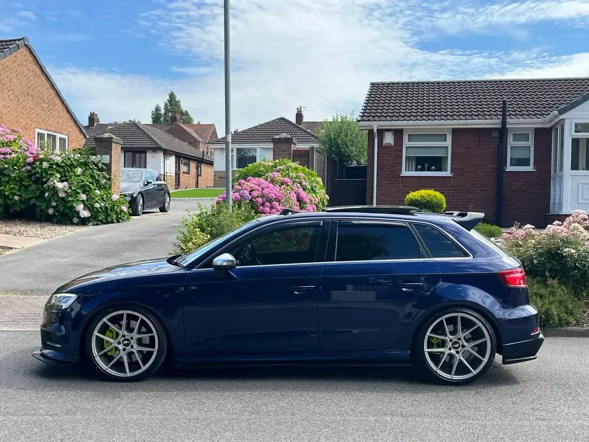 Used Audi S3 Sportback Advanced 2019 Blue Hatchback