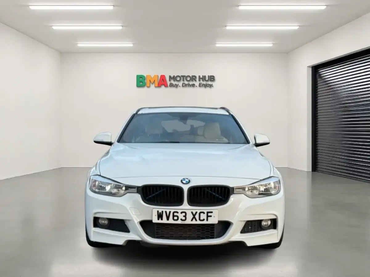 Begagnad BMW 320 M Sport 2013 Vit Kombi