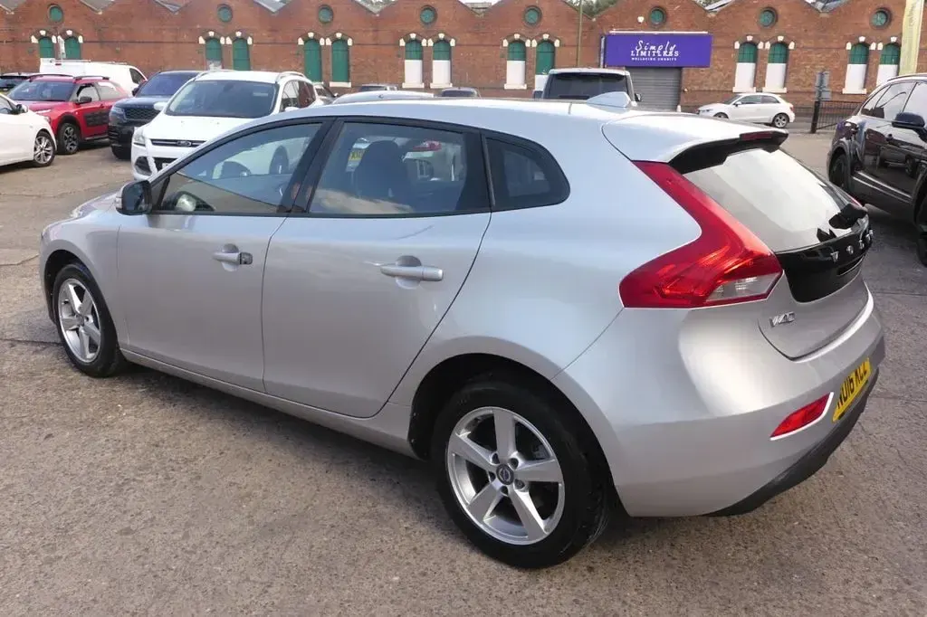 Used Volvo V40 2016 Silver Hatchback