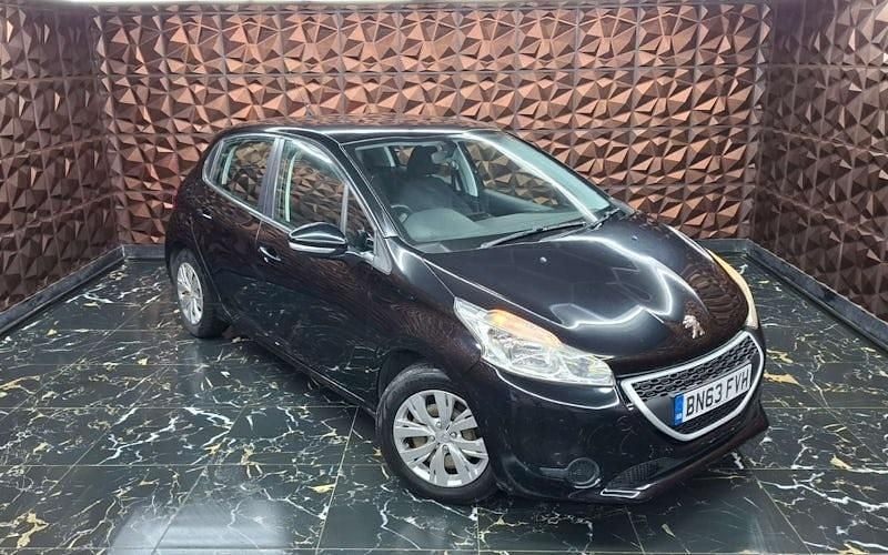 Used 2015 Peugeot 208 Access Hatchback | £3,499 (Super price) - Image 1/4