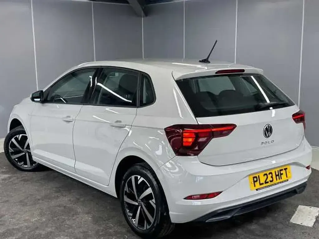 Used VW Polo Life 80 HP (58 kW) 2023 Grey Hatchback
