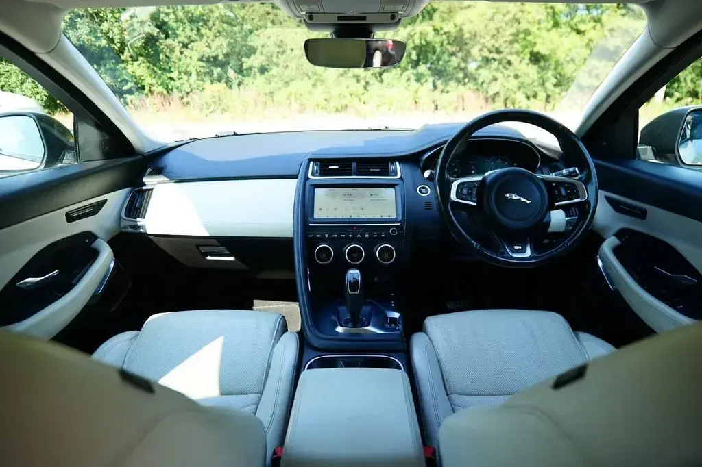 Used Jaguar E-Pace S 180 HP (132 kW) 2019 Silver SUV