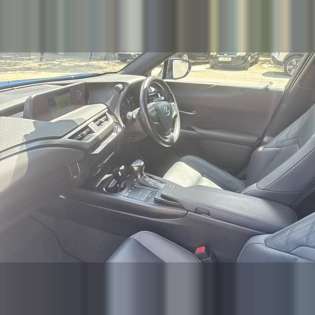 Image 2/4