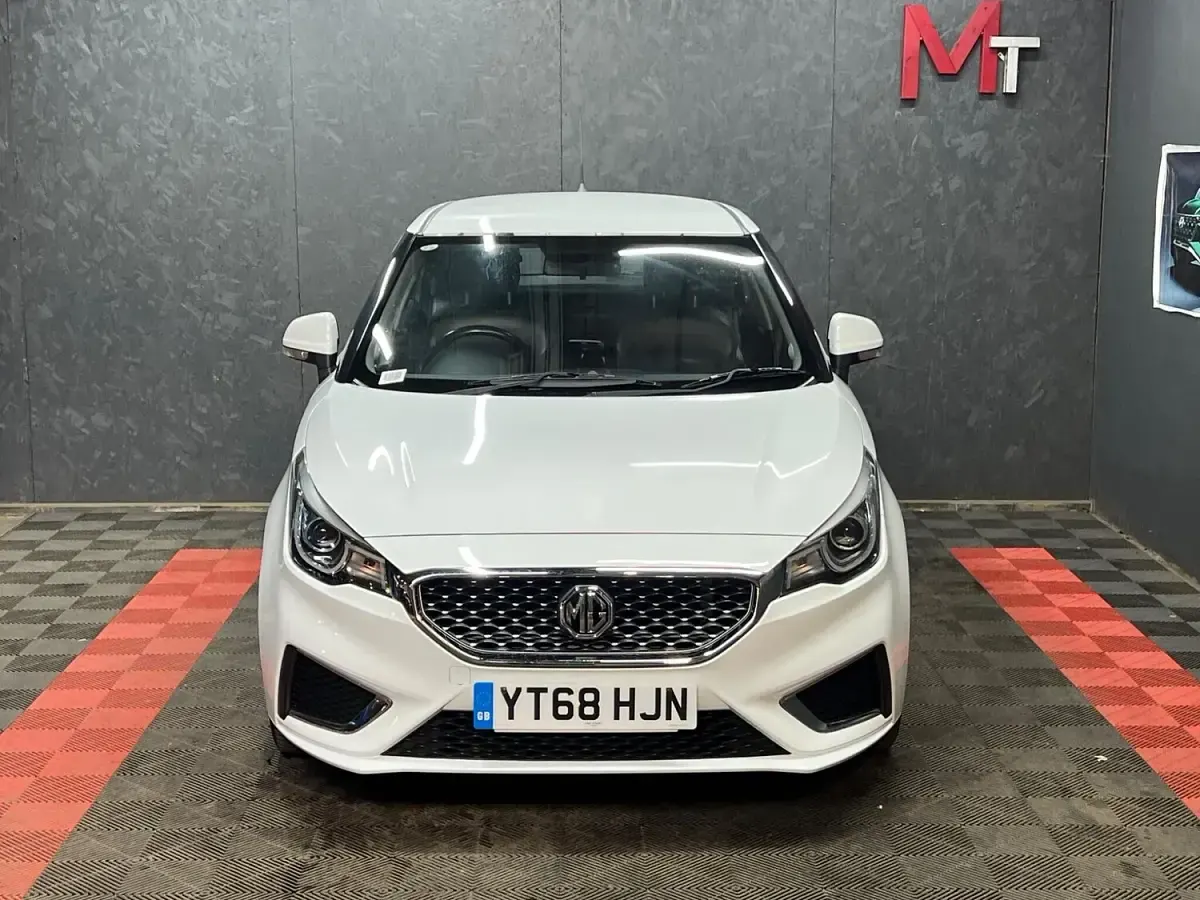 Used MG MG3 Exclusive 106 HP (77 kW) 2018 White Hatchback