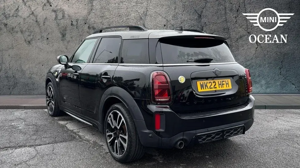 Used Mini Cooper S Countryman 219 HP (161 kW) 2022 Black SUV