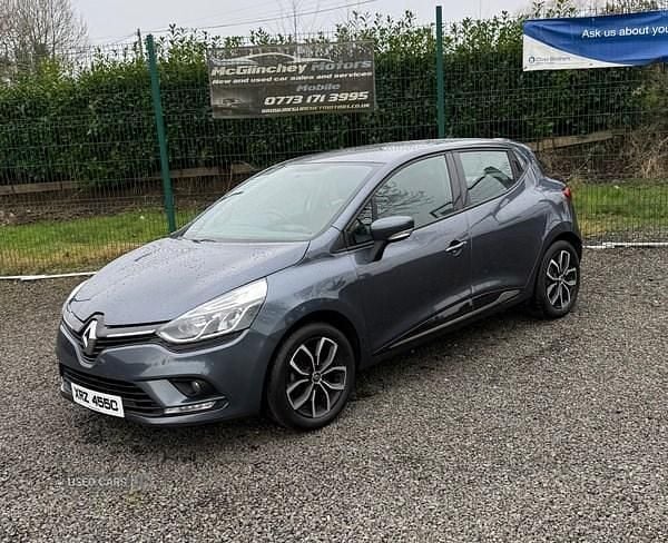 Used Renault Clio V Play 2026 Grey