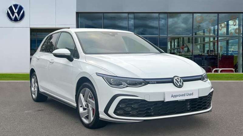Pure white Used 2024 VW Golf VIII GTE Hatchback | £27,406 (A bit pricey) - Image 1/4