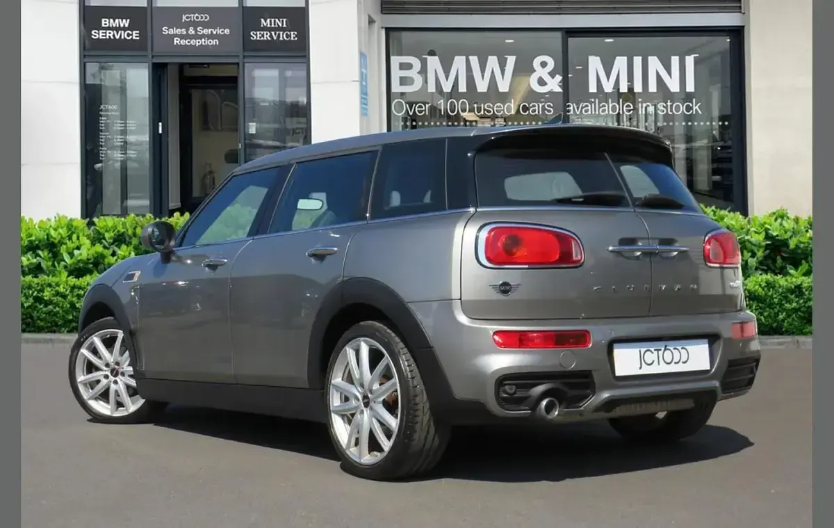 Used Mini Cooper Clubman Sport 134 HP (98 kW) 2019 Silver Estate