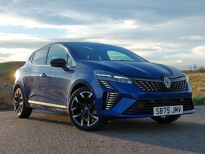 Special metallic iron blue New 2025 Renault Clio V Techno Hatchback | £17,998 (Fair price) - Image 1/4