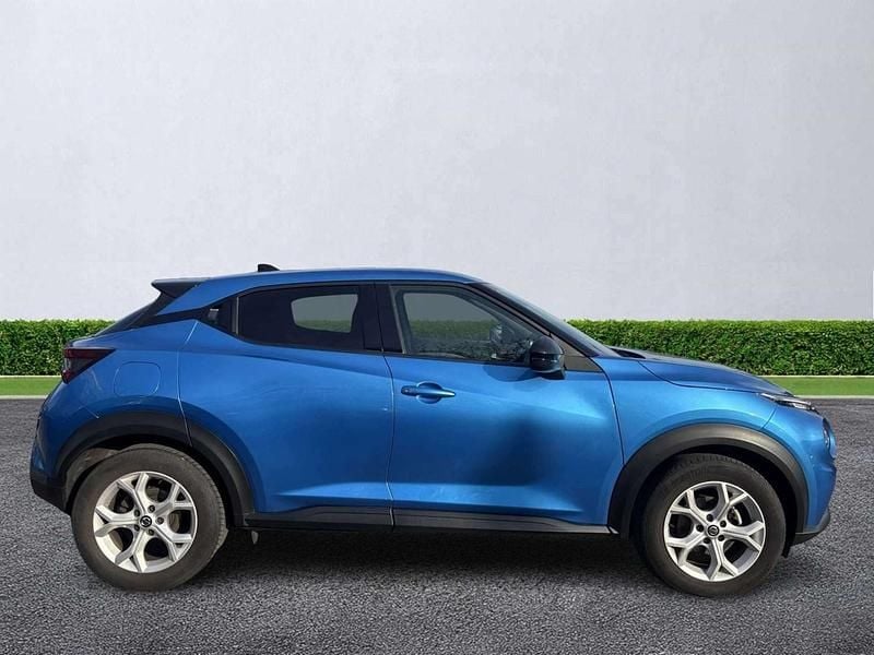 Used Nissan Juke N-Connecta 2022 Blue SUV