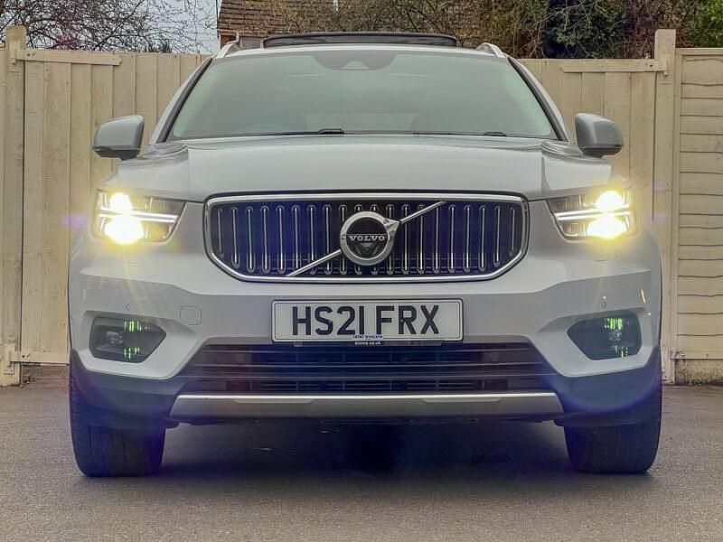 Used Volvo XC40 Inscription 262 HP (192 kW) 2021 Silver SUV