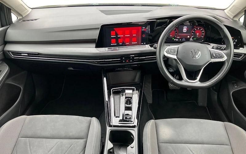 Second-hand VW Golf VIII Pro 204 CP (150 kW) 2023 Gri Hatchback