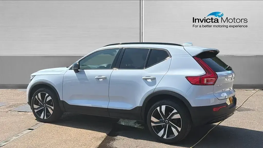 Used Volvo XC40 Ultra 163 HP (119 kW) 2024 Blue SUV