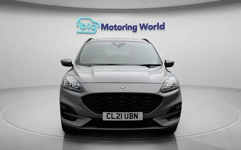 Begagnad Ford Kuga ST-Line X 190 HK (139 kW) 2021 Silver SUV