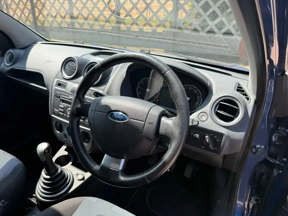 Used Ford Fiesta Zetec 80 HP (58 kW) 2007 Blue Hatchback