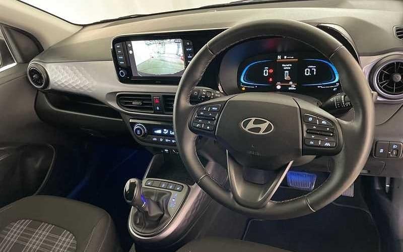 Used Hyundai i10 Premium 63 HP (46 kW) 2025 Black Hatchback