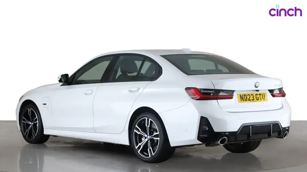 Used BMW 330e M Sport 292 HP (214 kW) 2023 White Sedan