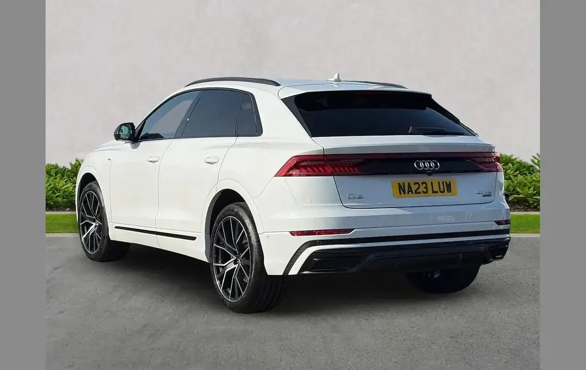 Used Audi Q8 Black Edition 286 HP (210 kW) 2023 White SUV