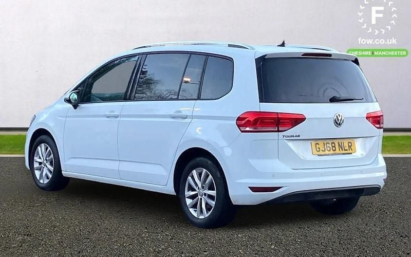 Used VW Touran SE 116 HP (85 kW) 2018 White MPV