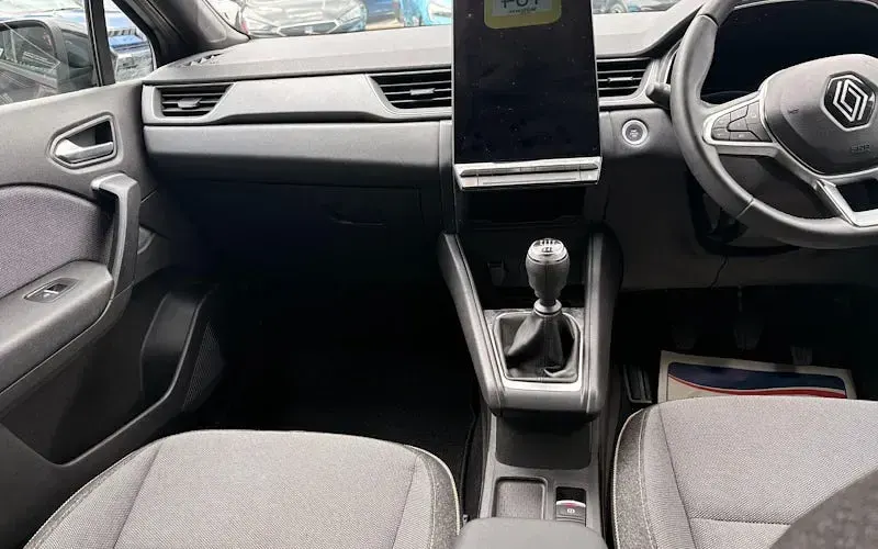 Used Renault Captur Techno 91 HP (66 kW) 2022 Black SUV