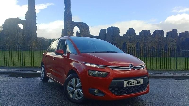 Used Citroën C4 Picasso PureTech 2015 Red MPV
