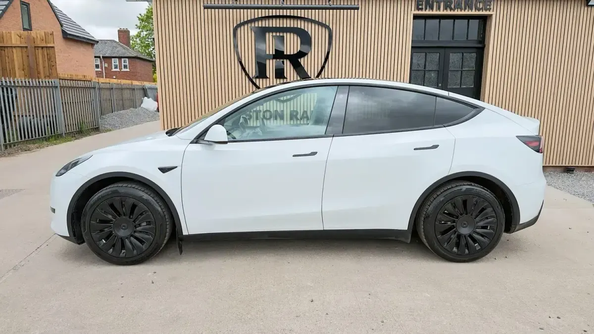 Usado Tesla Model Y RWD 219 kW (299 CV) 2023 Blanco SUV
