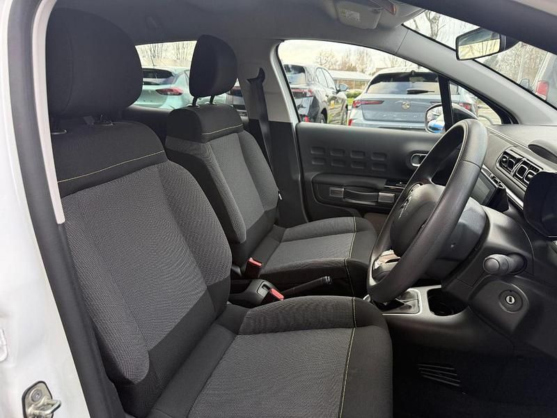 Used Citroën C3 PureTech 82 HP (60 kW) 2023 White Hatchback