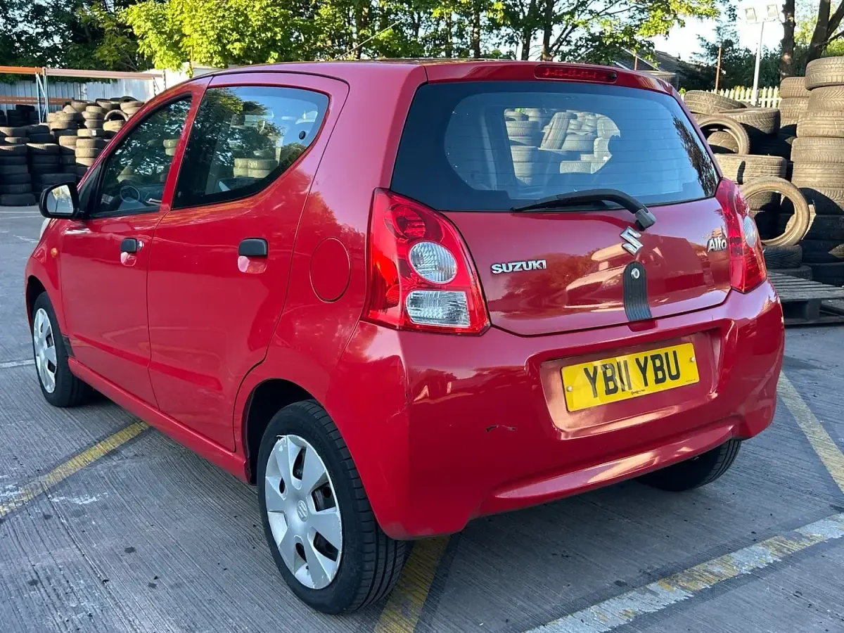 Used Suzuki Alto 2011 Red Hatchback
